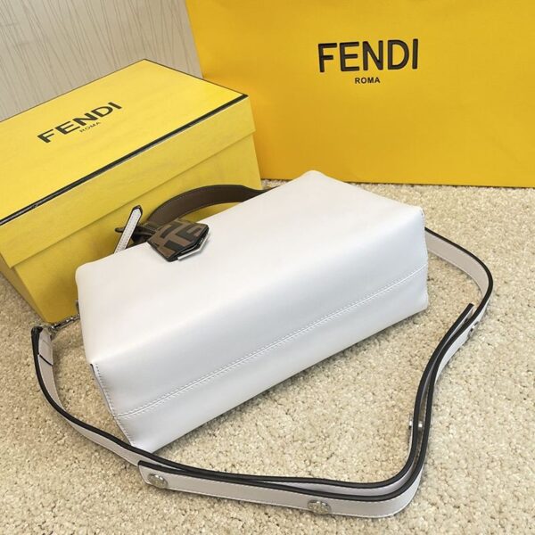 大人気!!新色フェンディ コピー バイ ザ ウェイ ミディアム レザー ボストンバッグ fek65311