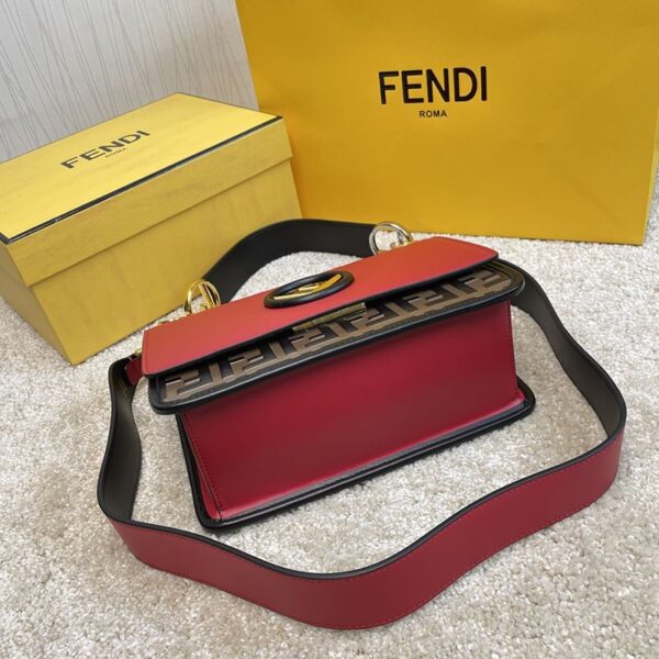 ★日本!!人気！フェンディ キャナイ エフ コピー レザー バッグ fej69731