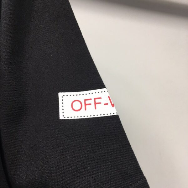 可愛いOFF WHITE Tシャツ 偽物 スプレー カラバッジョ スリムフィット ofj81650