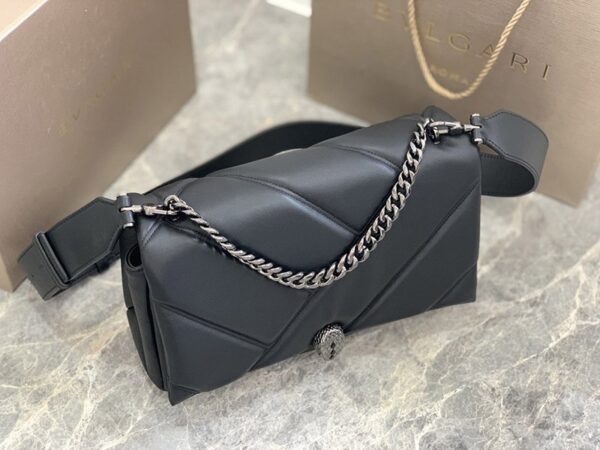 《大人気》ブルガリ☆セルペンティカボションショルダーバッグ Buh78385