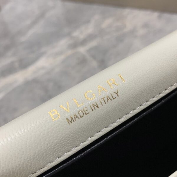 送料込【ブルガリ】新色! SERPENTI FOREVER 白 ナッパ ハンドバッグ Buy87368