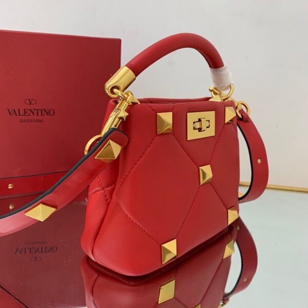 《大人気》ヴァレンティノ ハンドバッグ 偽物 ROMAN STUD QUILTED Vuj81781