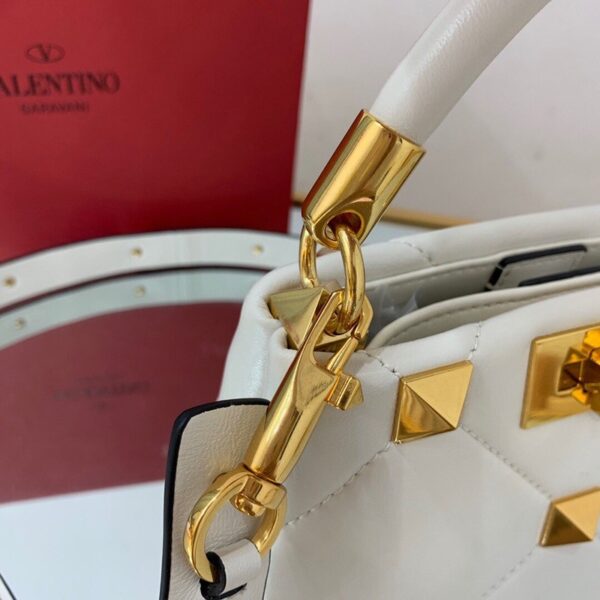 ★日本!!人気！ヴァレンティノ ハンドバッグ 偽物 ROMAN STUD QUILTED Vuz59113