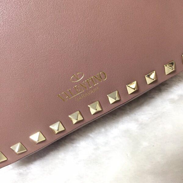 ★日本!!人気！ヴァレンティノ ショルダーバッグ コピー ハンドバッグ★ロックスタッズ Vuy67038