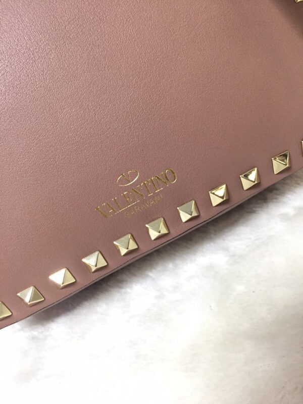 ★日本!!人気！ヴァレンティノ ショルダーバッグ コピー ハンドバッグ★ロックスタッズ Vuy67038