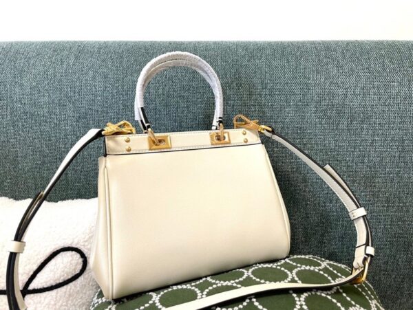 【日本未発売】【ヴァレンティノ ハンドバッグ コピー】ROCKSTUD ALCOVE Vul31375