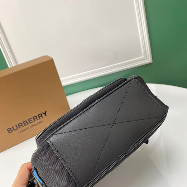 超話題!【バーバリー ショルダーバッグ 偽物】ホースフェリー キャンバス Bai36303