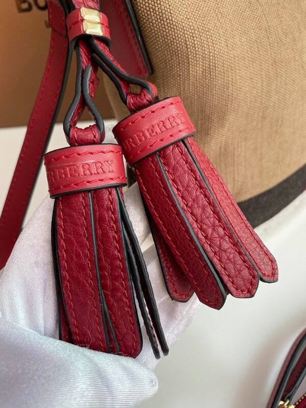 21-22AW【バーバリー ショルダーバッグ 偽物】キャンバスチェックとレザーのバケツ Baw64278