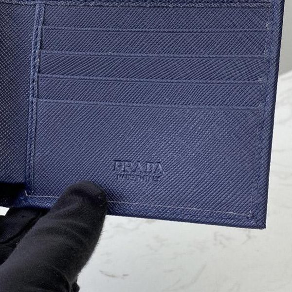 《大人気》プラダ レザー折りたたみ財布 偽物 pui67139