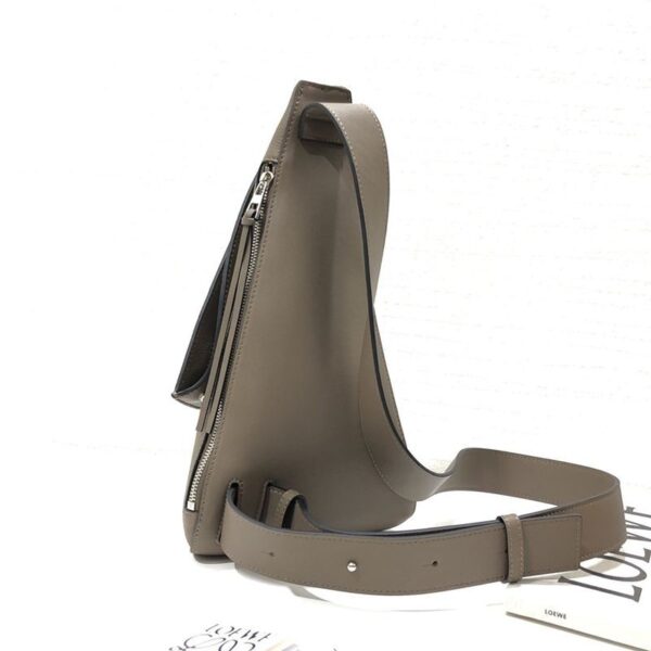 人気急上昇ロエベ ショルダーバッグ 偽物 アントン スリング Anton Sling カーフスキン lod74176