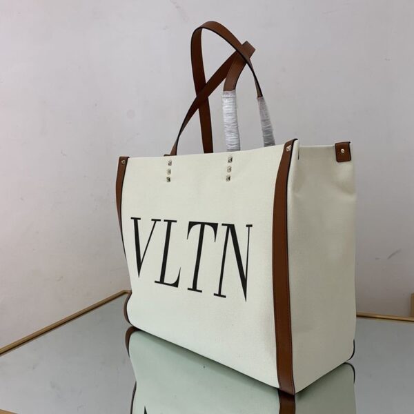 入手困難ヴァレンティノ トートバッグ 偽物 ショッピングバッグ NEON VLTN キャンバス ミディアム Vui76345