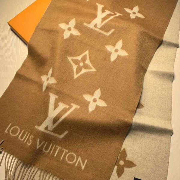 完売必至 お洒落に♪ルイヴィトン カシミヤ タッセル マフラ 偽物 vum94325