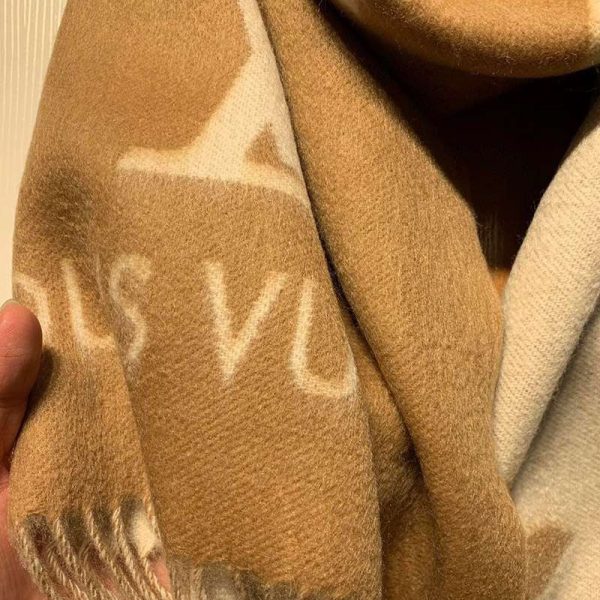 完売必至 お洒落に♪ルイヴィトン カシミヤ タッセル マフラ 偽物 vum94325