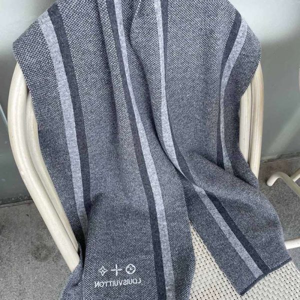 完売必至 ルイヴィトン メンズ カシミヤ タッセル マフラ コピー vur99682
