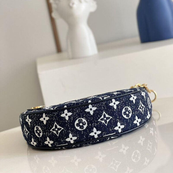 大人気☆すぐ届く☆ルイヴィトン☆半月型のバゲットバッグ コピー ループ vut96738