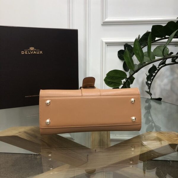 完売必至 デルボー カーフスキン ブリヨン ショルダー ハンドバッグ 偽物 Deb07570