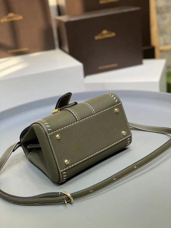 21-22AW デルボー カーフスキン ブリヨン ショルダー ハンドバッグ 偽物 2サイズ☆送料込 AA0406ADW0AKSP