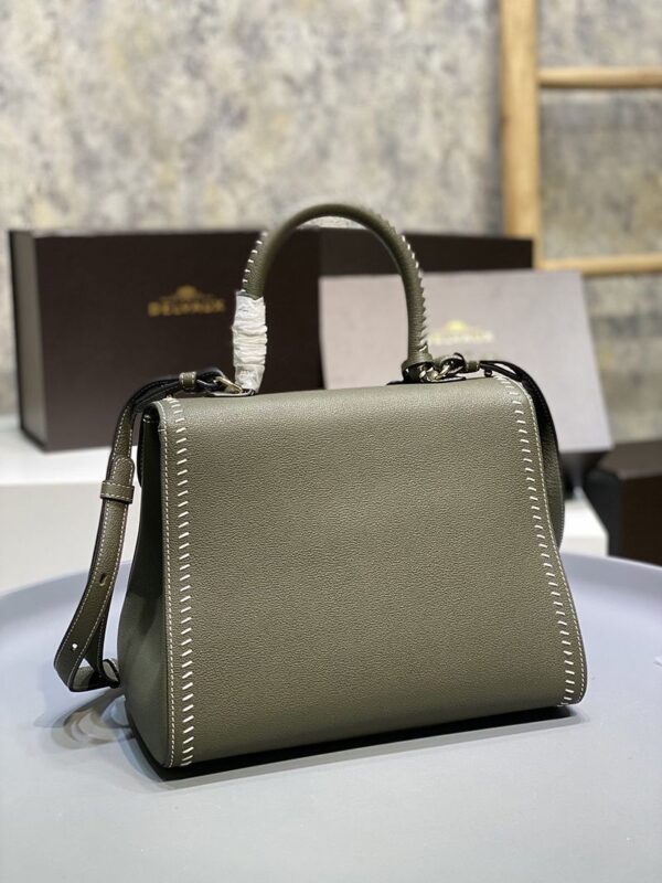 21-22AW デルボー カーフスキン ブリヨン ショルダー ハンドバッグ 偽物 2サイズ☆送料込 AA0406ADW0AKSP