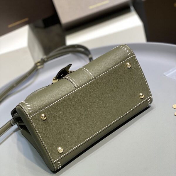 21-22AW デルボー カーフスキン ブリヨン ショルダー ハンドバッグ 偽物 2サイズ☆送料込 AA0406ADW0AKSP