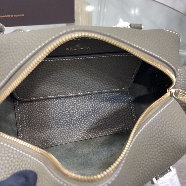 《大人気》DELVAUX 偽物◆Cool Box Mini ソフトグレインレザー製 ハンドバッグ Dee10502