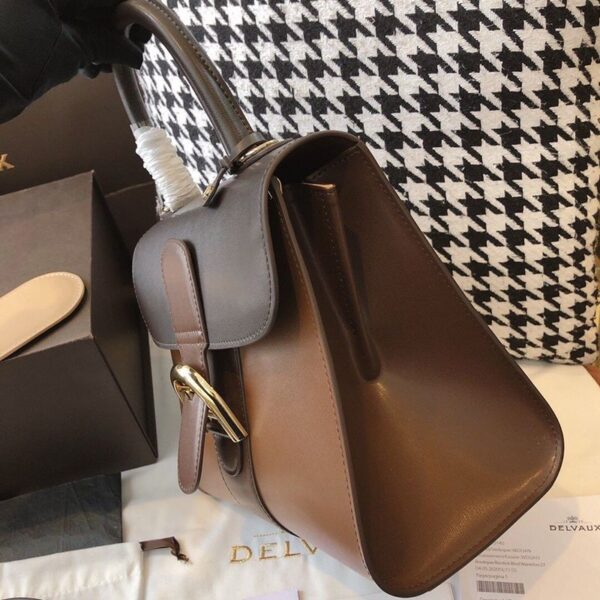 ★日本!!人気！【デルボー ハンドバッグ 偽物】ブリヨン Ivoryステッチ ミディアムハンドバッグ Der39858