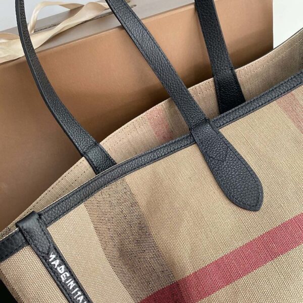 関送込 バーバリー ポケットバッグ 偽物 アウトドア旅行 チェック リバーシブルバッグ Bag40122
