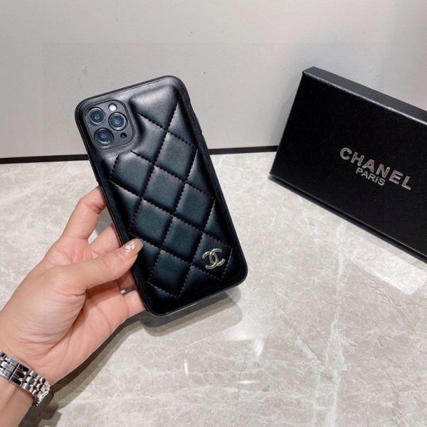 目を惹くカラー シャネル スマホケース iPhone11/12/13ケース スーパーコピー shi85496