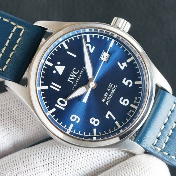 世界中で大人気♪IWC コピー パイロットウォッチ マーク18 プティプランス iwx76613