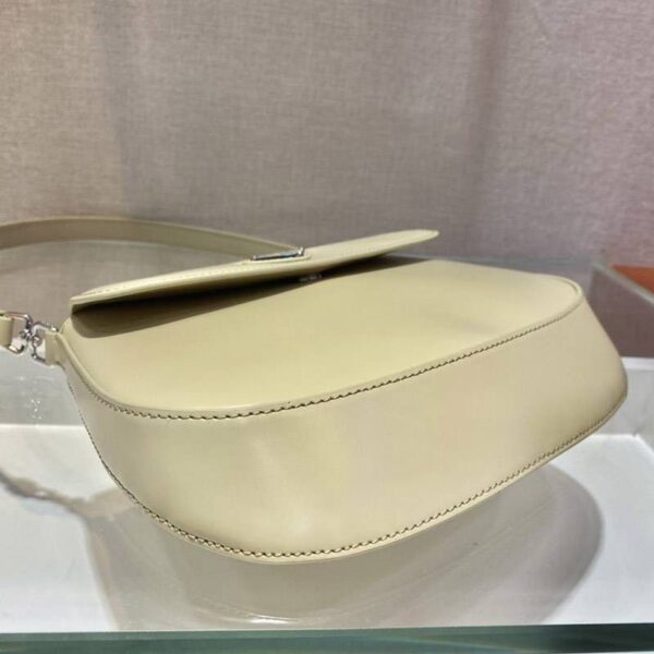 大人気！プラダ フラップ付きクレオショルダーバッグ 偽物 1BD311
