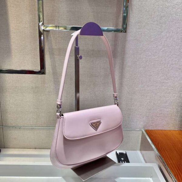 送料込 プラダ 偽物フラップ付きクレオショルダーバッグ puf36101