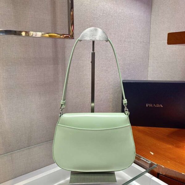 お洒落に♪プラダ★フラップ付きクレオショルダーバッグ 偽物送料込 pug57927