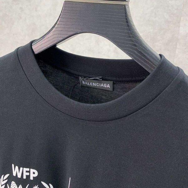 送料込バレンシアガ コピー WFP ミディアム Tシャツ ブラック bai24340