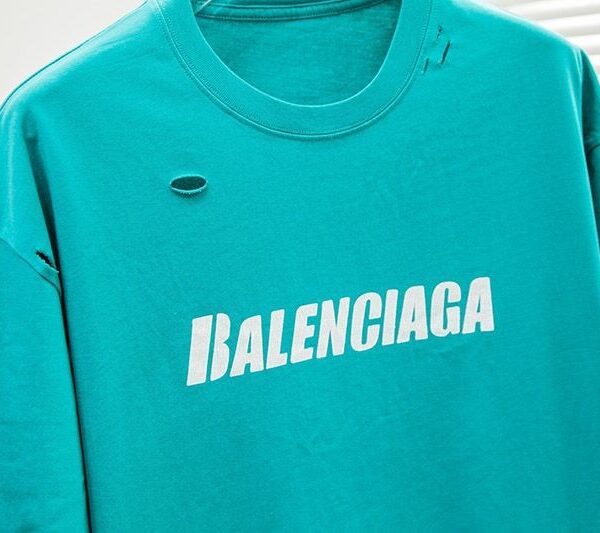 定番バレンシアガ 偽物 DESTROYED FLATGROUND Tシャツ 2色 bam86561