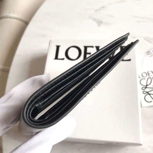 2022新作♪ロエベ  二折り財布 スーパーコピーN級品 lop73546