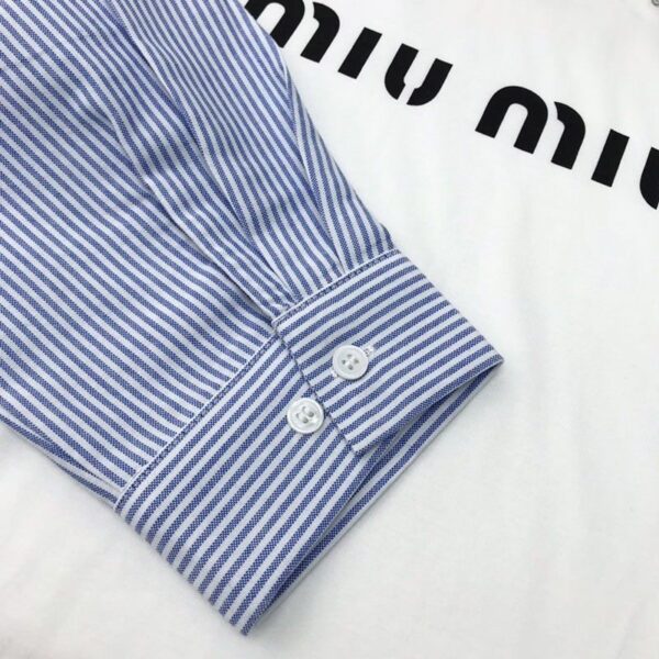 送料込ミュウミュウ 偽物★クリスタル クロップドコットンTシャツ MJL8161V6FF0009