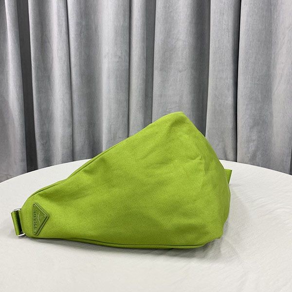 超希少！プラダ トライアングル キャンバスバッグ 偽物 pum89873