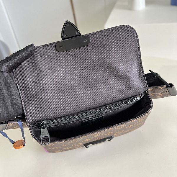 人気急上昇ルイヴィトン Sロック ロゴストラップ ショルダーバッグ 偽物 M46245