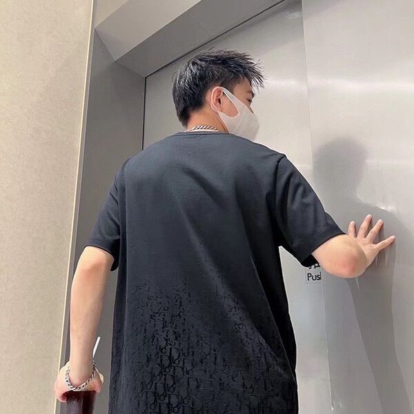 春夏新作 ディオール コットン 半袖Tシャツ スーパーコピー dej91803