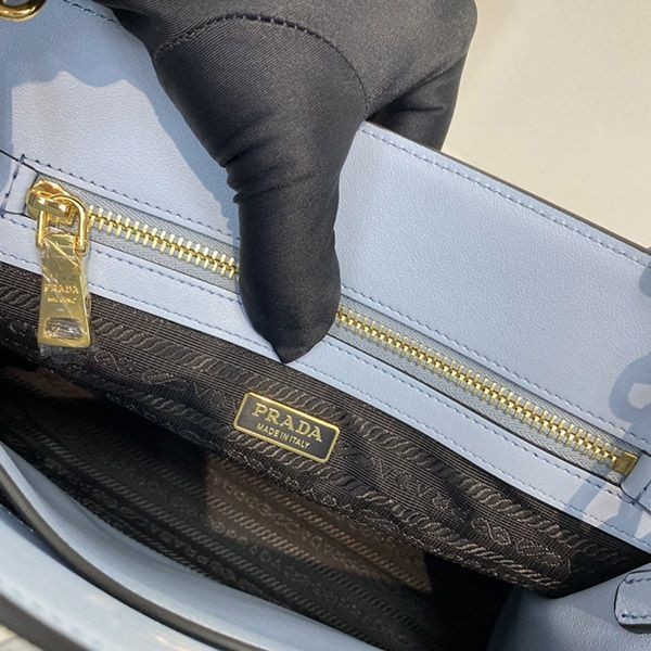 大人気！プラダ 偽物 サフィアーノレザー ハンドバッグ pue87184