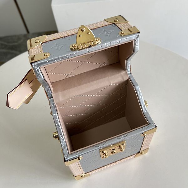大人気！​ルイヴィトン ショルダーバッグ 偽物 the Camera Box M10077