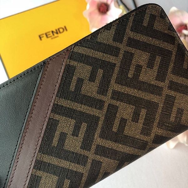 《大人気》フェンディ 財布 スーパーコピー カスタマイズ  FF生地 カード ロゴ ジップ ウォレット ピーカブー feh61866