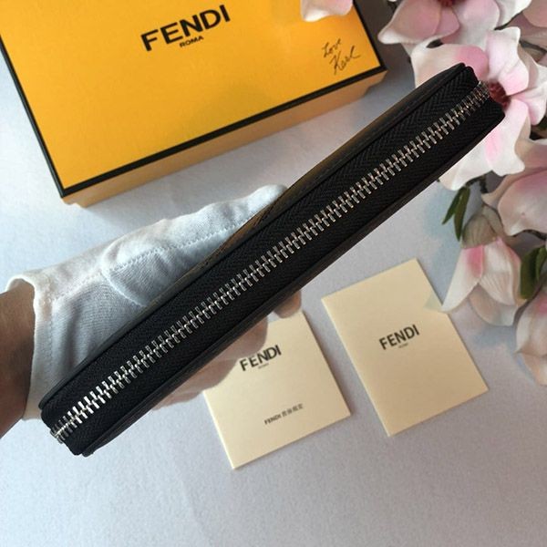 《大人気》フェンディ 財布 スーパーコピー カスタマイズ  FF生地 カード ロゴ ジップ ウォレット ピーカブー feh61866