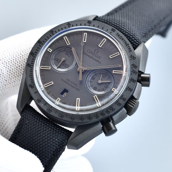 目を惹くカラーオメガ スーパーコピー★スピードマスター レーシング 40mm 326.32.40.50.02.001