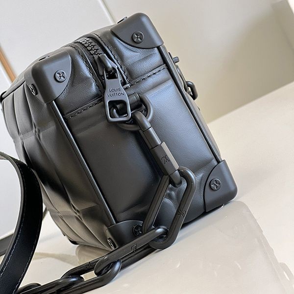 超話題!ルイヴィトン ミニ・ソフトトランク ショルダーバッグ 偽物 M81611