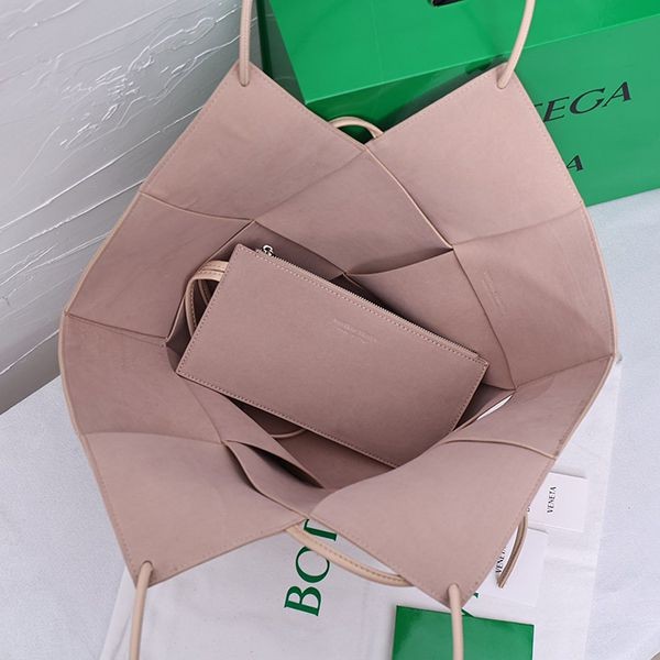 ★日本!!人気！ボッテガ ヴェネタ トートバッグ ラージ コピー bow67974
