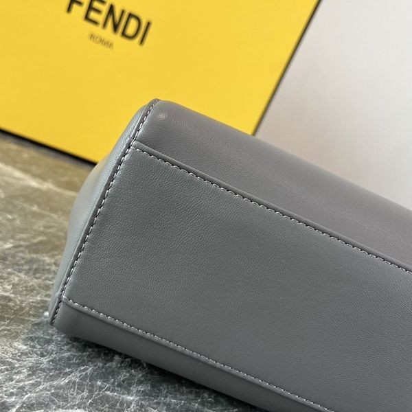 人気 フェンディ コピー ショルダーバッグお洒落に♪ fep97673