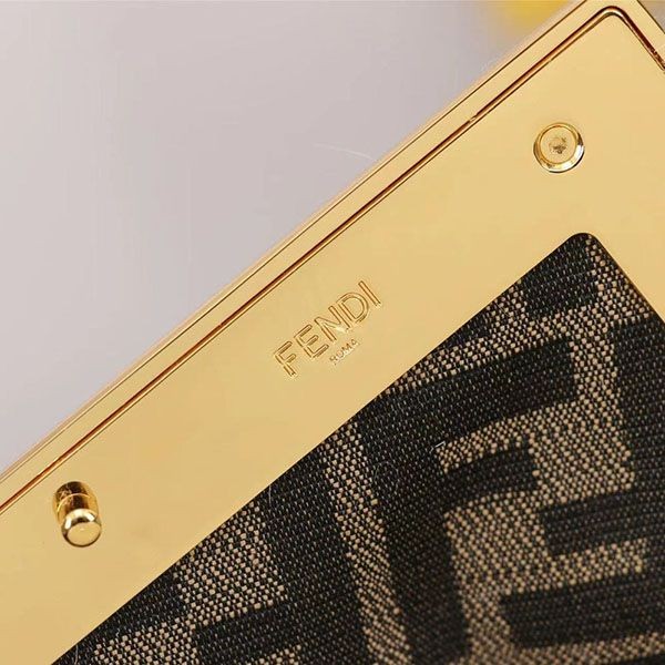 大人気！フェンディ ファースト スモール モヘアウール バッグ コピー fec18707