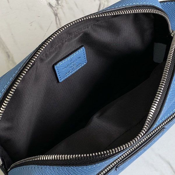 ルイヴィトン バムバッグ コピー アウトドアボディバッグ M30748