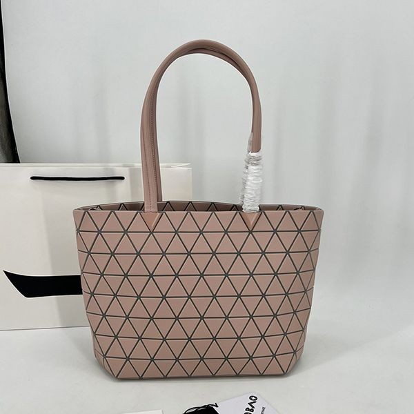 プレゼント最適BAOBAO ISSEY コピー MIYAKE カルトン メタリック バッグ baa55953