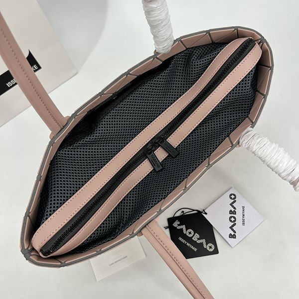 プレゼント最適BAOBAO ISSEY コピー MIYAKE カルトン メタリック バッグ baa55953